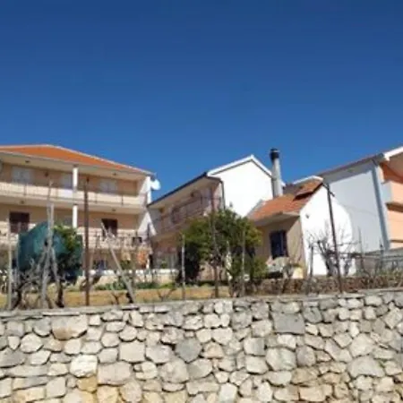 Διαμέρισμα Cozy With Private Balcony Vinišće