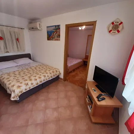 Διαμέρισμα Cozy With Private Balcony