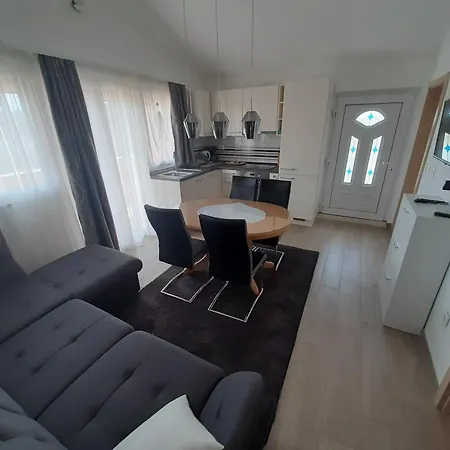 Cozy With Private Balcony