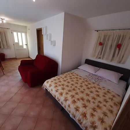 Cozy With Private Balcony * Vinisce