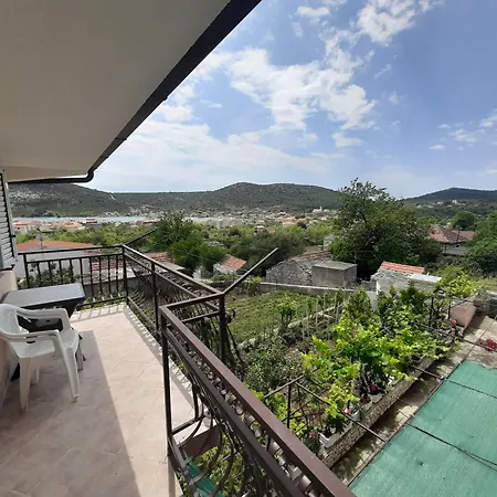 Apartment Cozy With Private Balcony *